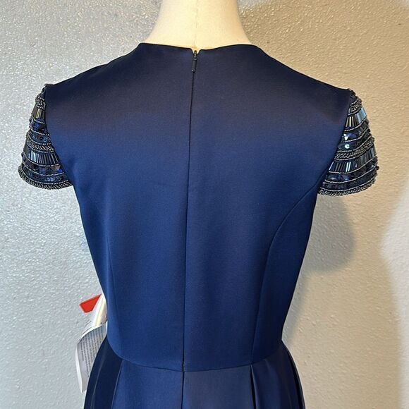 NEW Ieena for Mac Duggal hand- beaded cap sleeve A-line navy blue gown size 6 - Picture 9 of 14